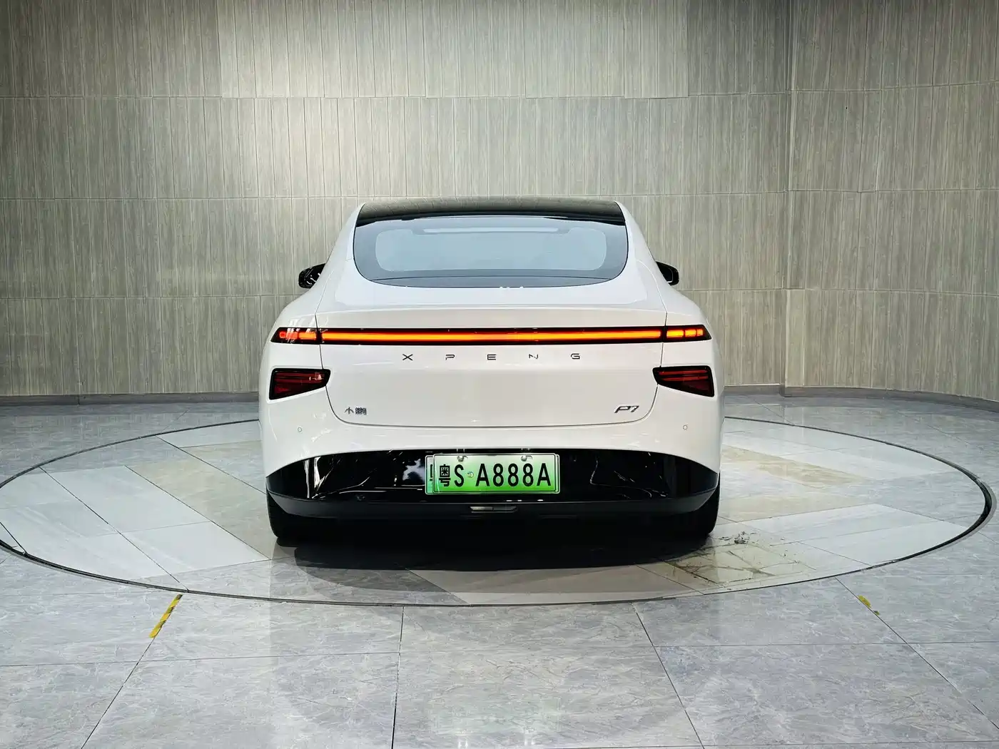 XIAOPENG P7