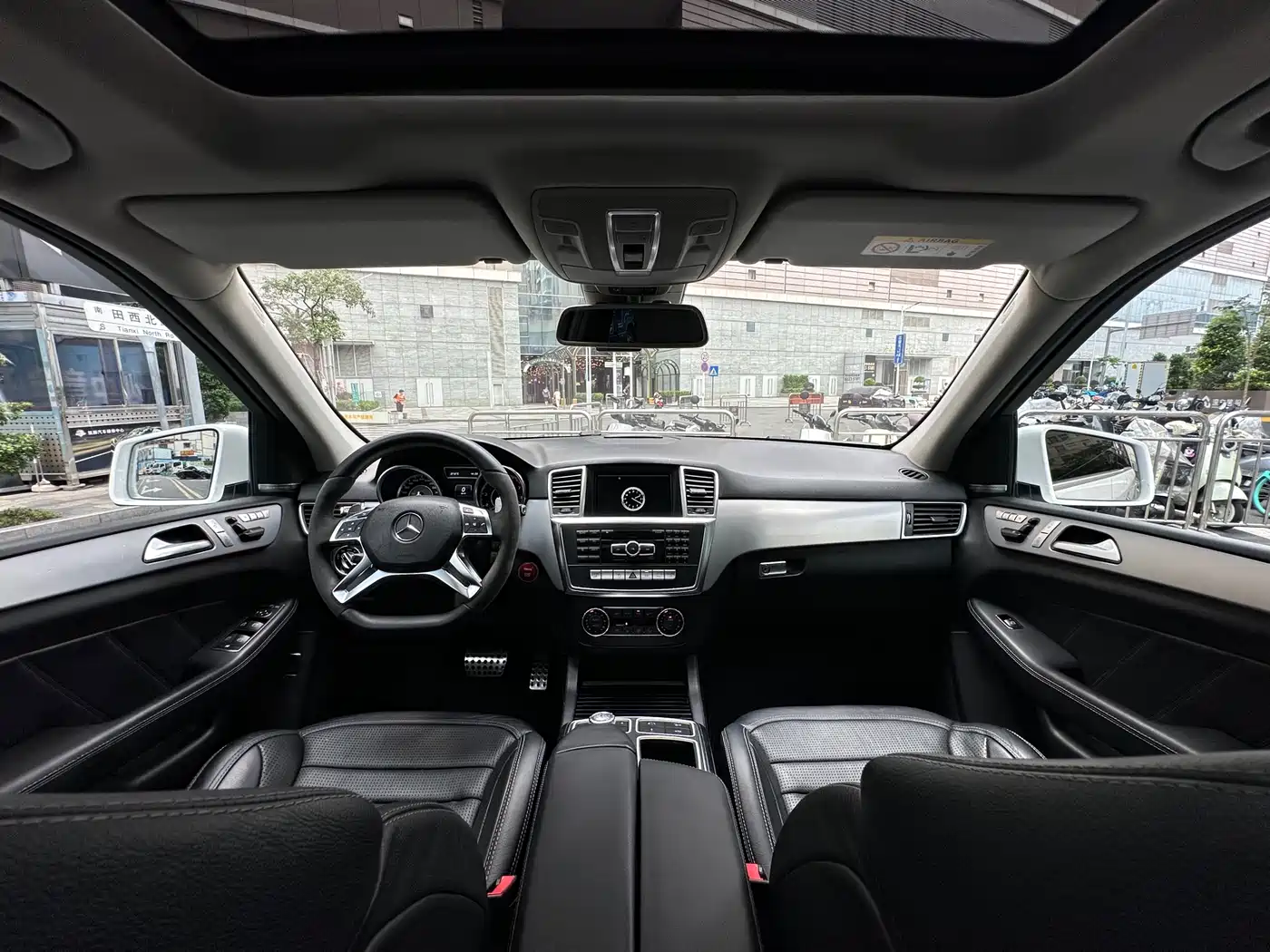 Mercedes-Benz M-Class AMG 2015 AMG ML 63 фото 9