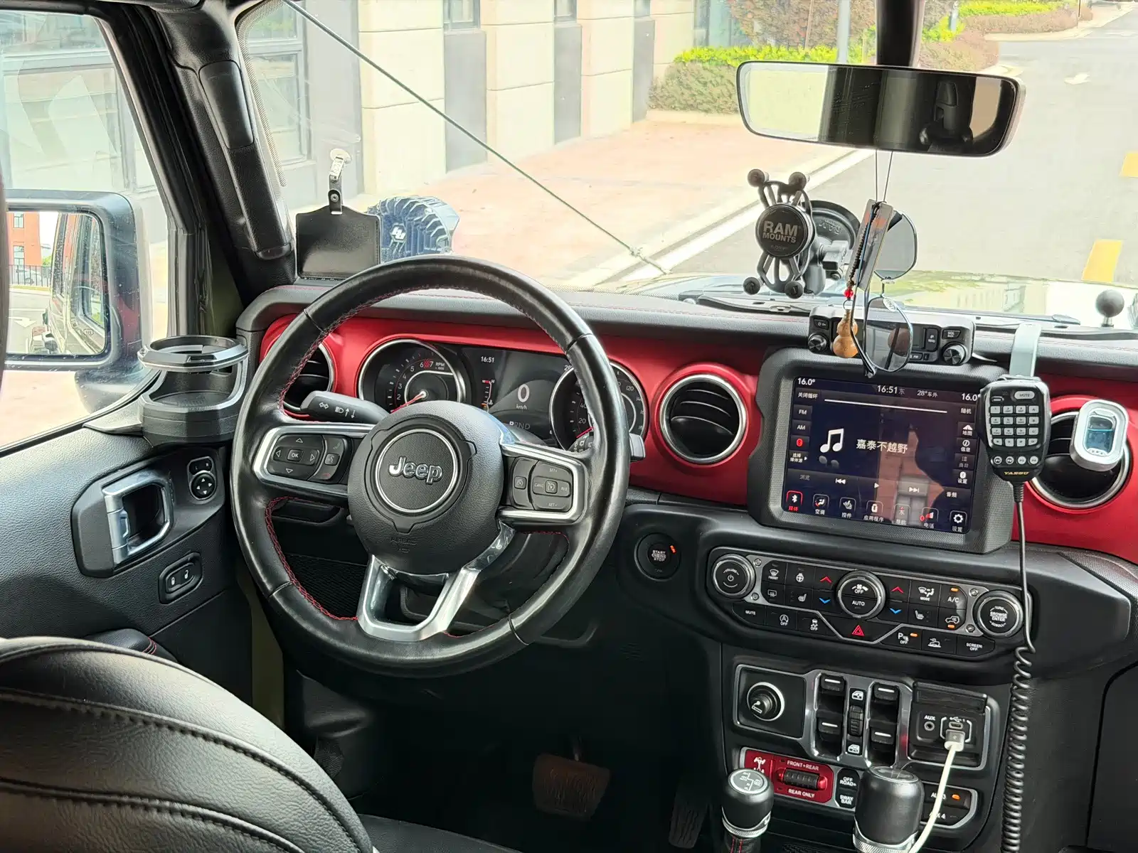 Фото 6 - Jeep Wrangler