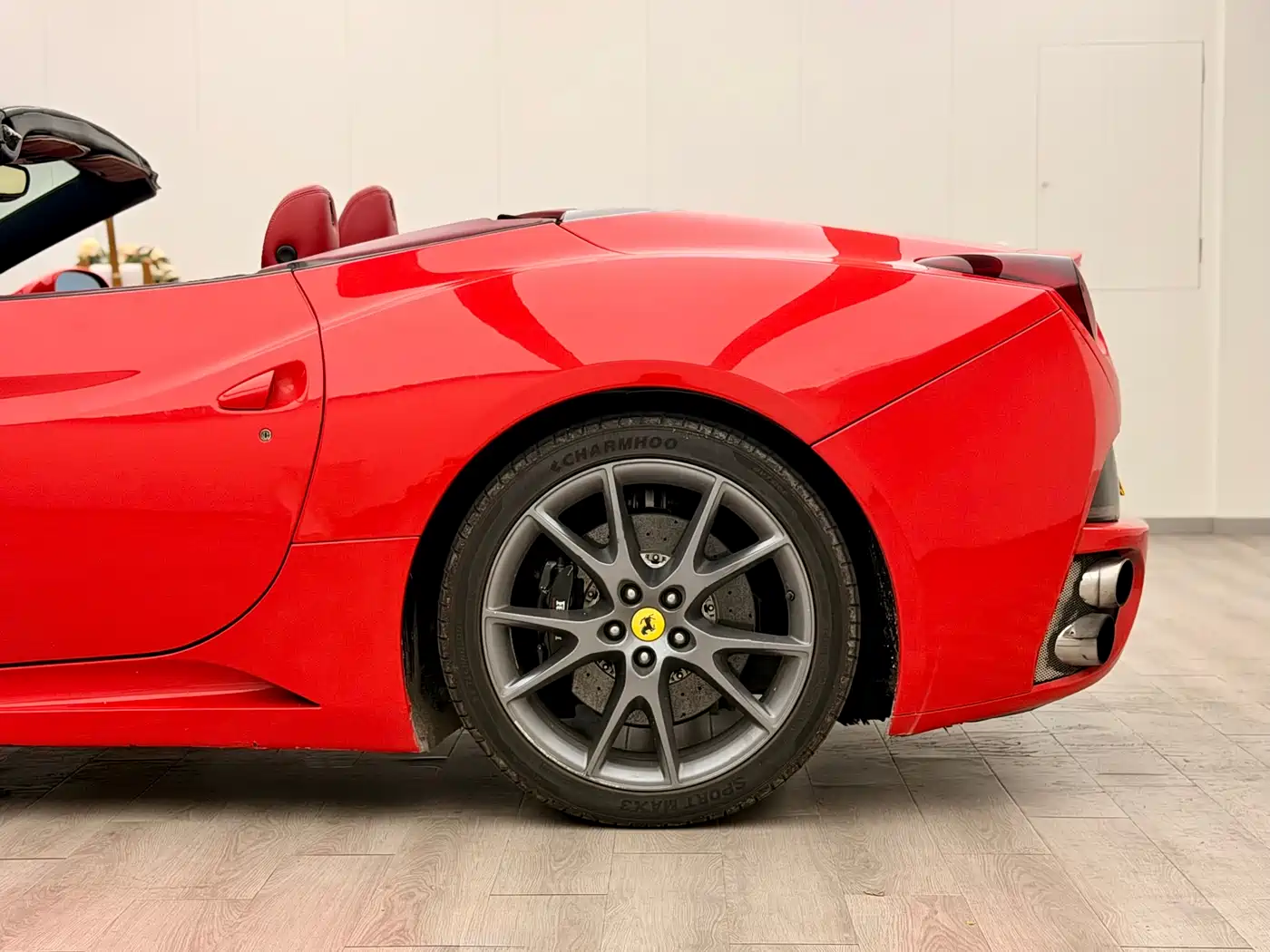 Ferrari California T 2012 4.3L Standard фото 6