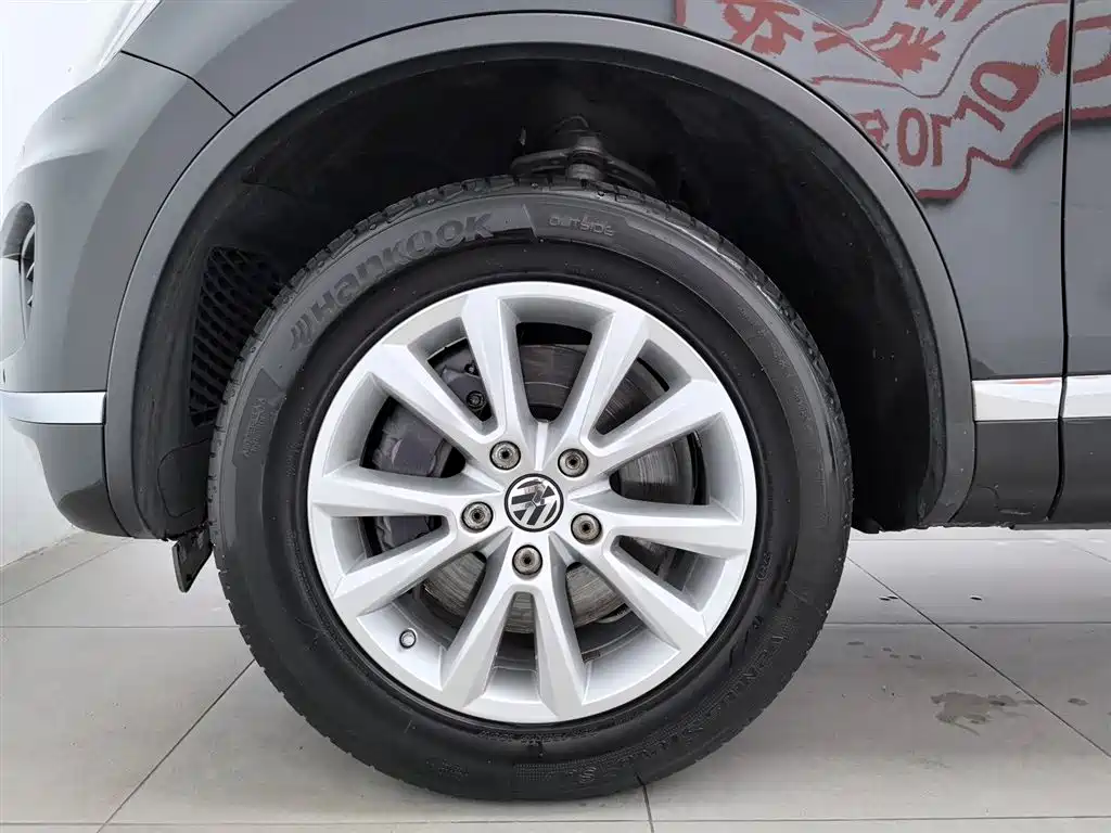 Volkswagen Touareg 2017 3.0TSI Explorer Edition фото 17