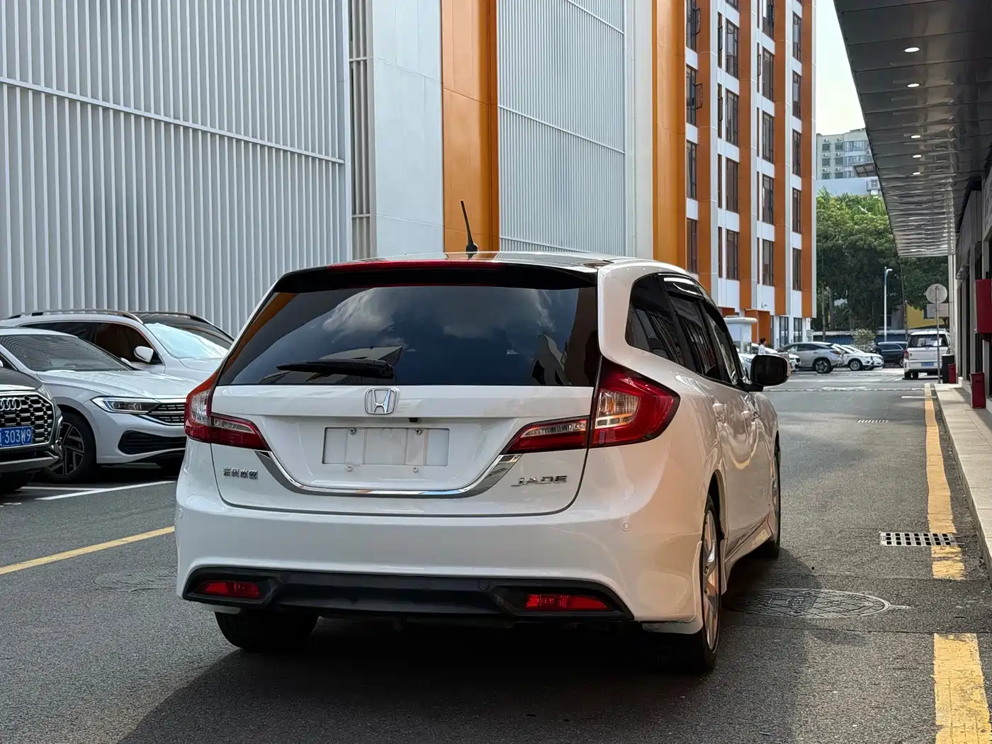 Honda Jade 2014 2014 1.8L Automatic Comfort Elite 5-seater