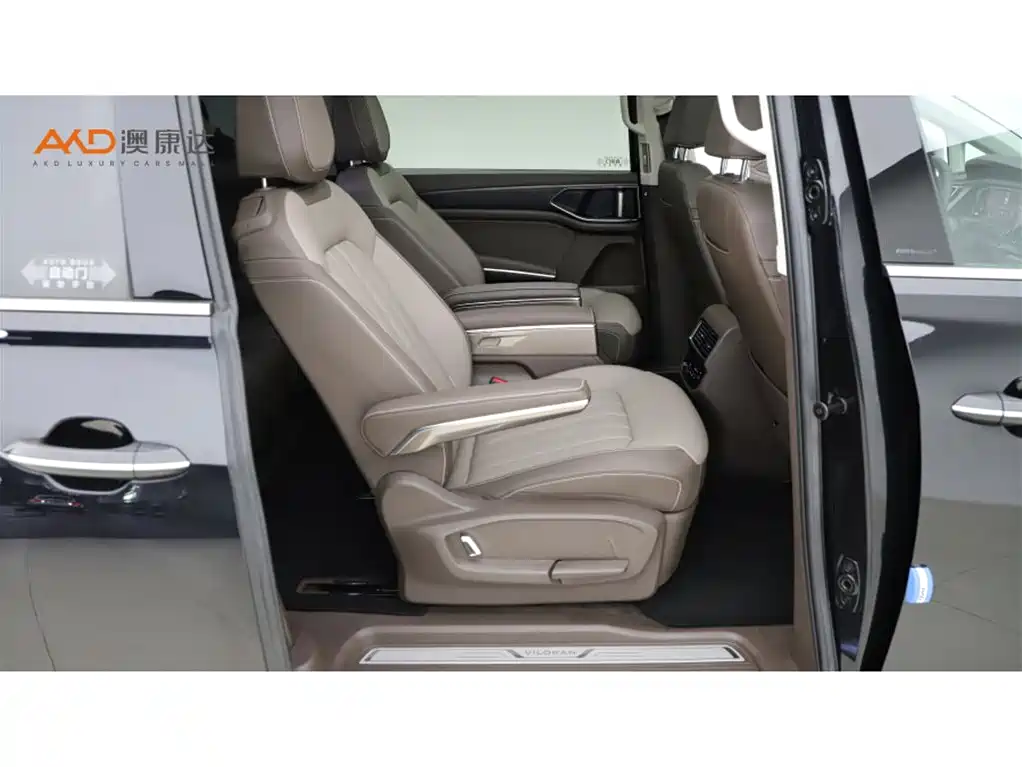 Volkswagen Viloran 2024 380TSI Prestige Edition фото 8
