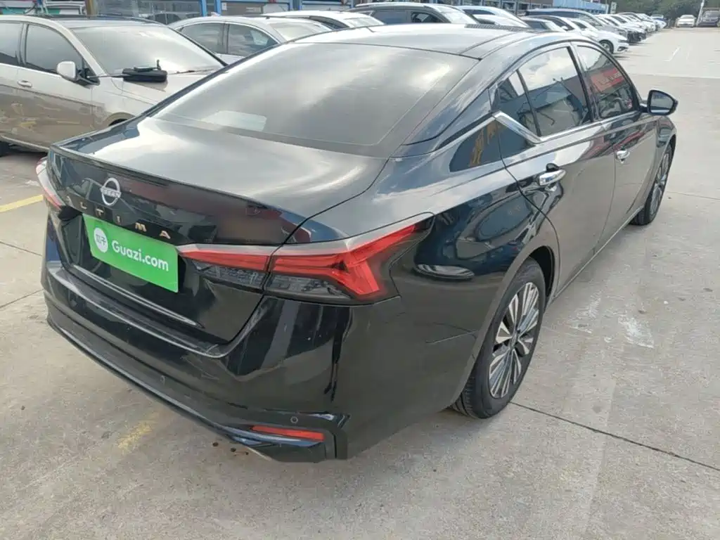 Nissan Teana 2025 2024 2.0L SV Black Gold Edition