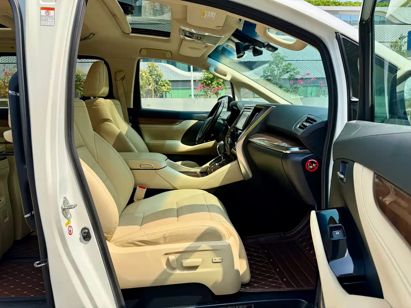 Toyota Alphard 2015 3.5L Premium Edition фото 23