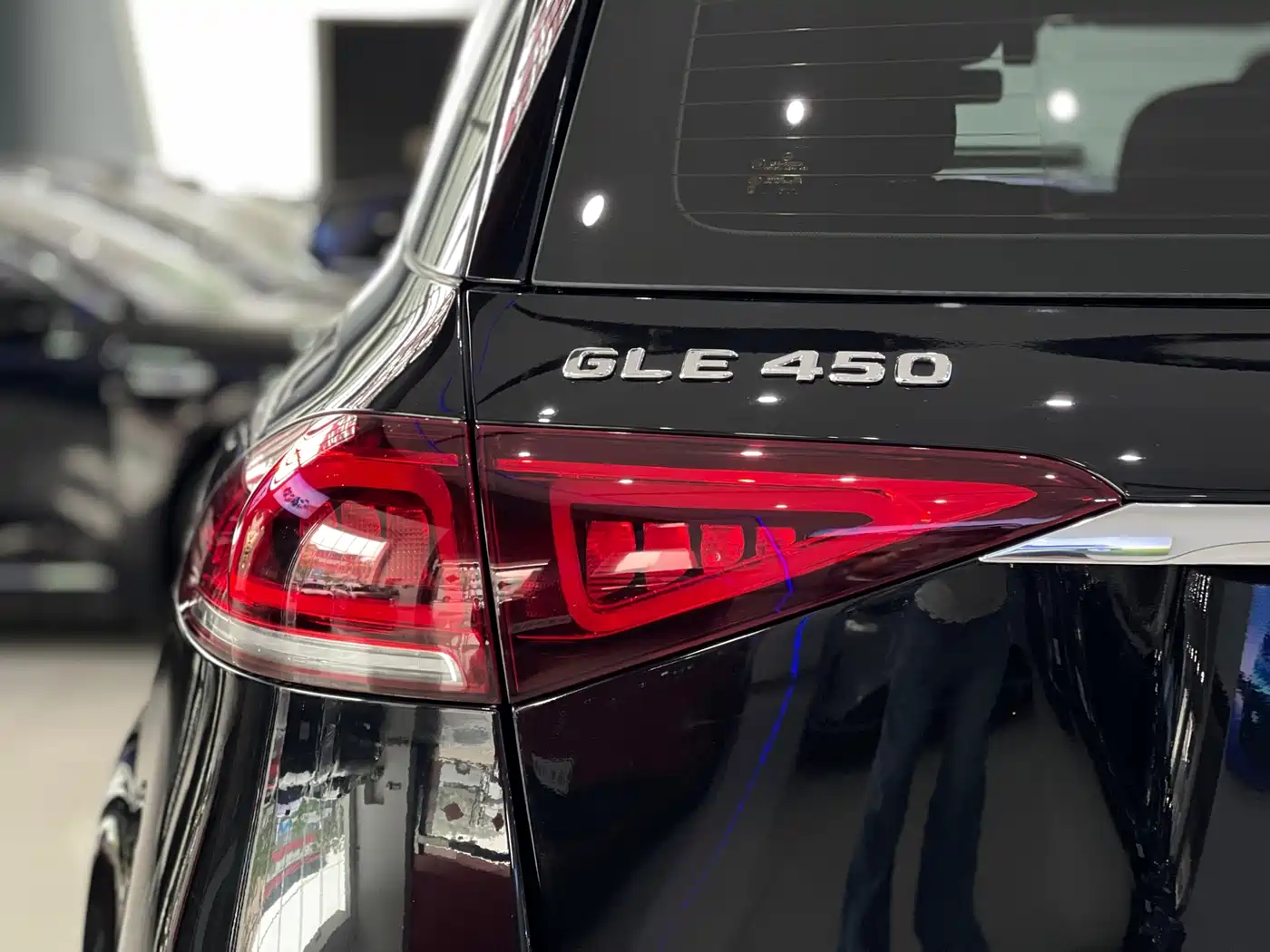 صورة 13 - Mercedes-Benz GLE
