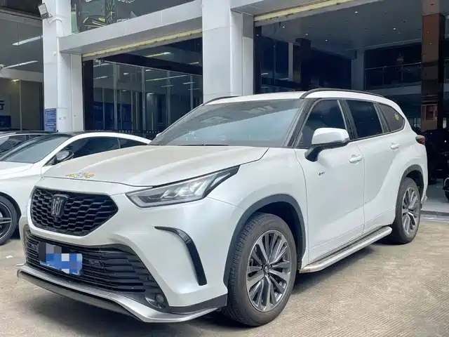TOYOTA CROWN LUFANG 2025