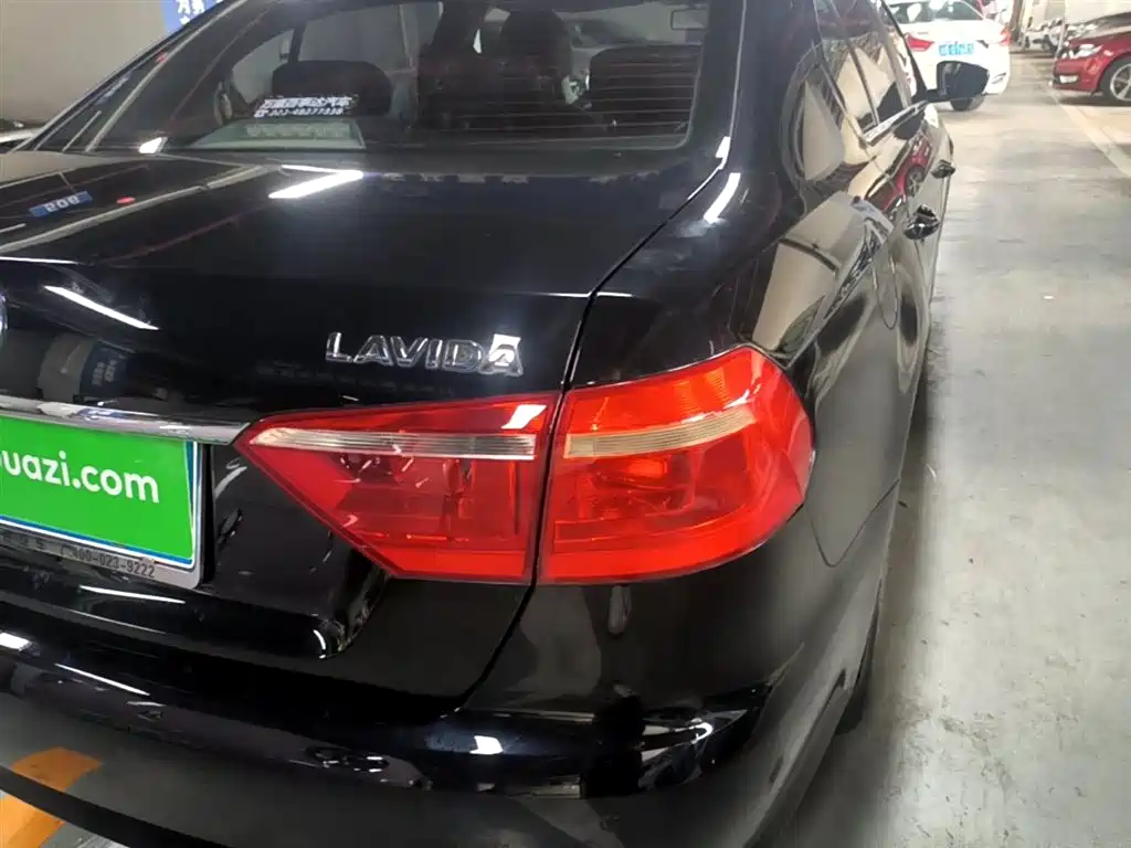 Volkswagen Lavida 2013 Facelift Classic 1.6L Automatic Comfort фото 8