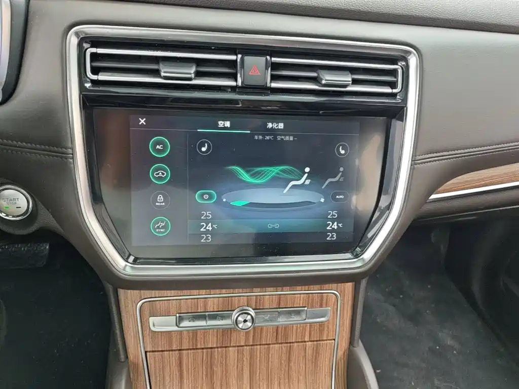 Roewe RX8 2018 2018 30T Internet-connected 2WD Ultimate Edition