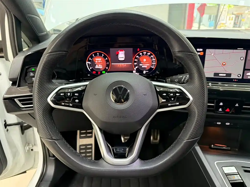 Volkswagen Golf 2021 280TSI DSG R-Line фото 11