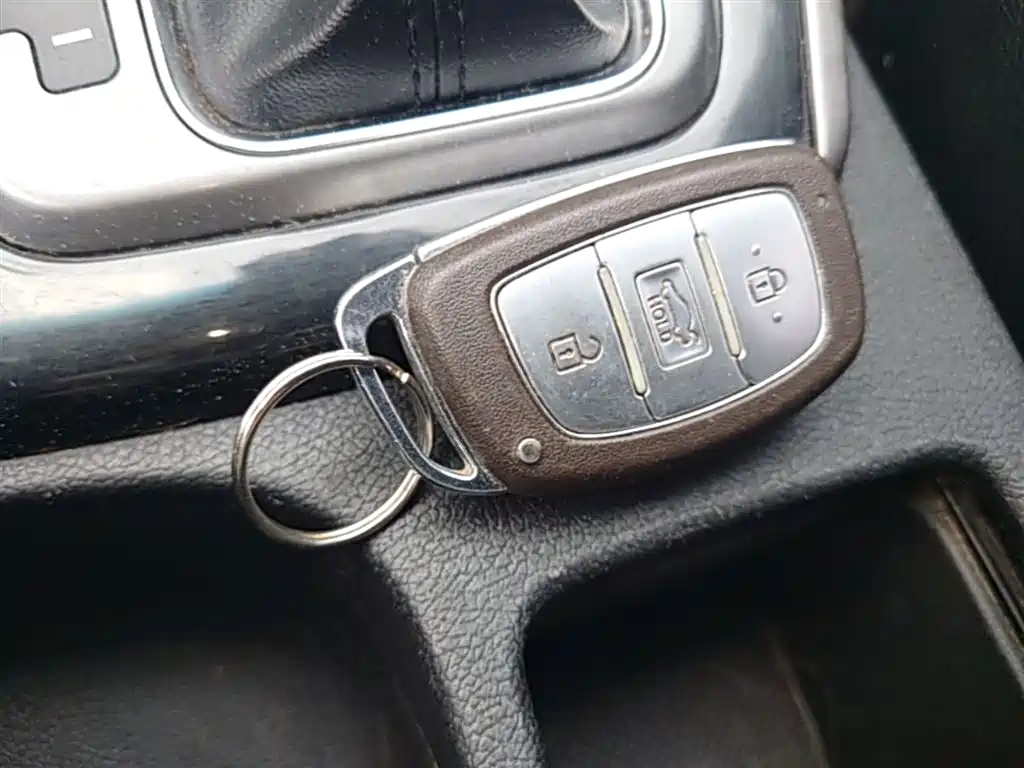 Hyundai Langdong 2015 1.6L Auto Exclusive фото 9