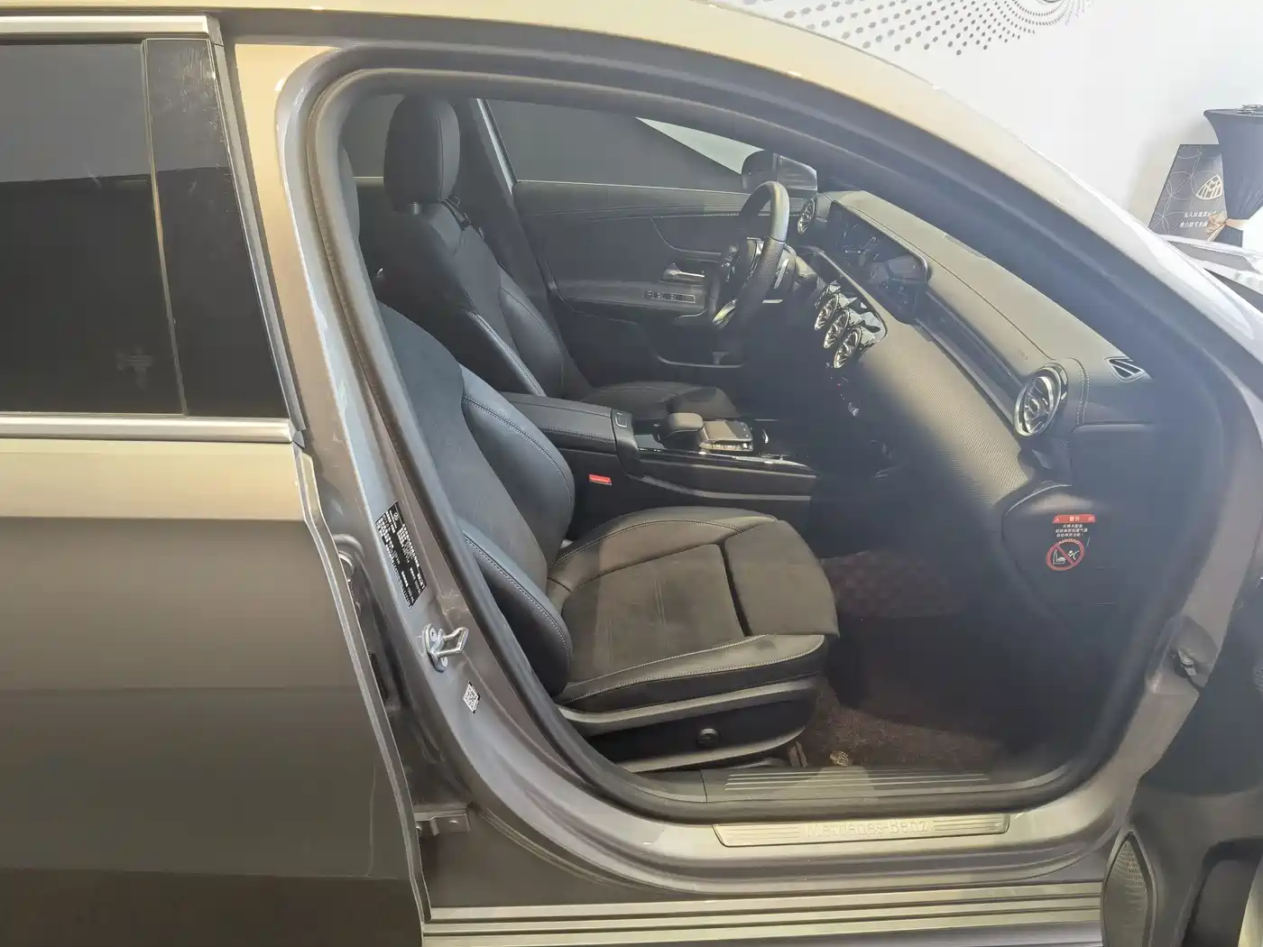 Mercedes-Benz A-Class 2020 Facelift A 200 L Sport Sedan Fashion фото 11