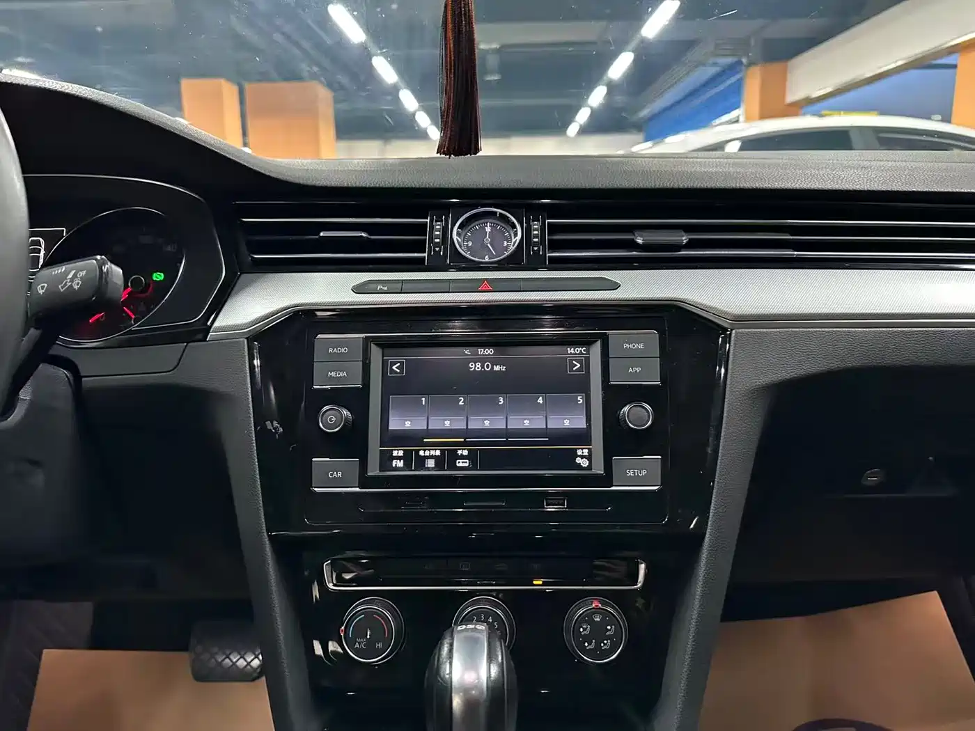 Volkswagen Magotan 2018 330TSI DSG Leading фото 11