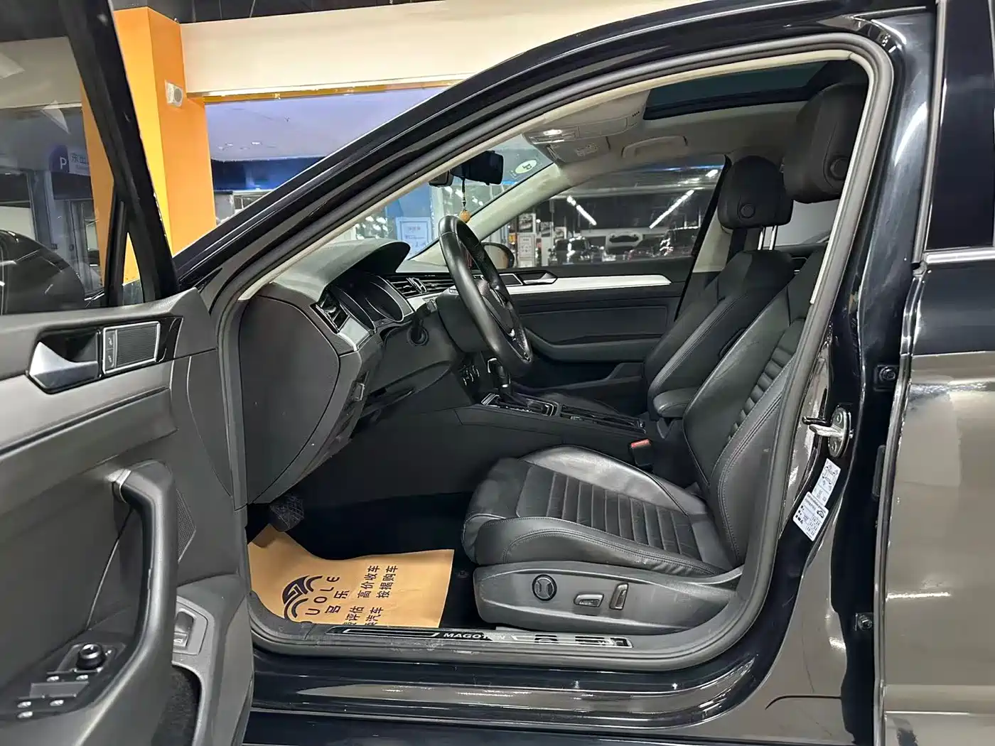 Volkswagen Magotan 2018 330TSI DSG Leading фото 5