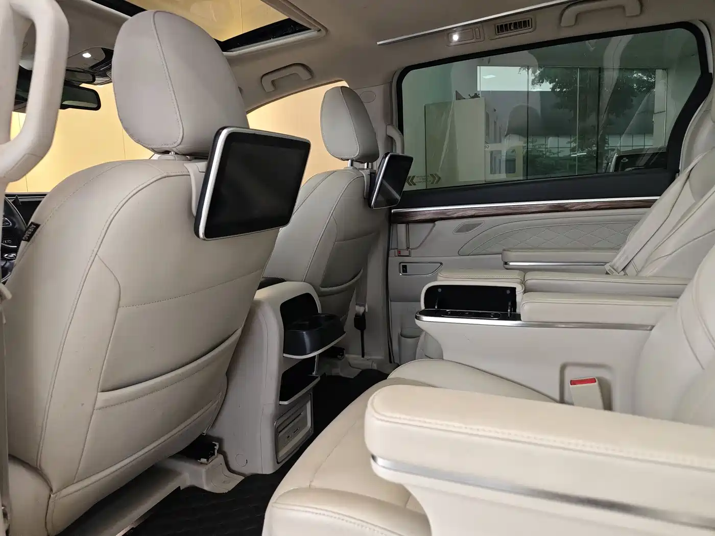 GAC Trumpchi Trumpchi M8 2018 320T Flagship Edition фото 25