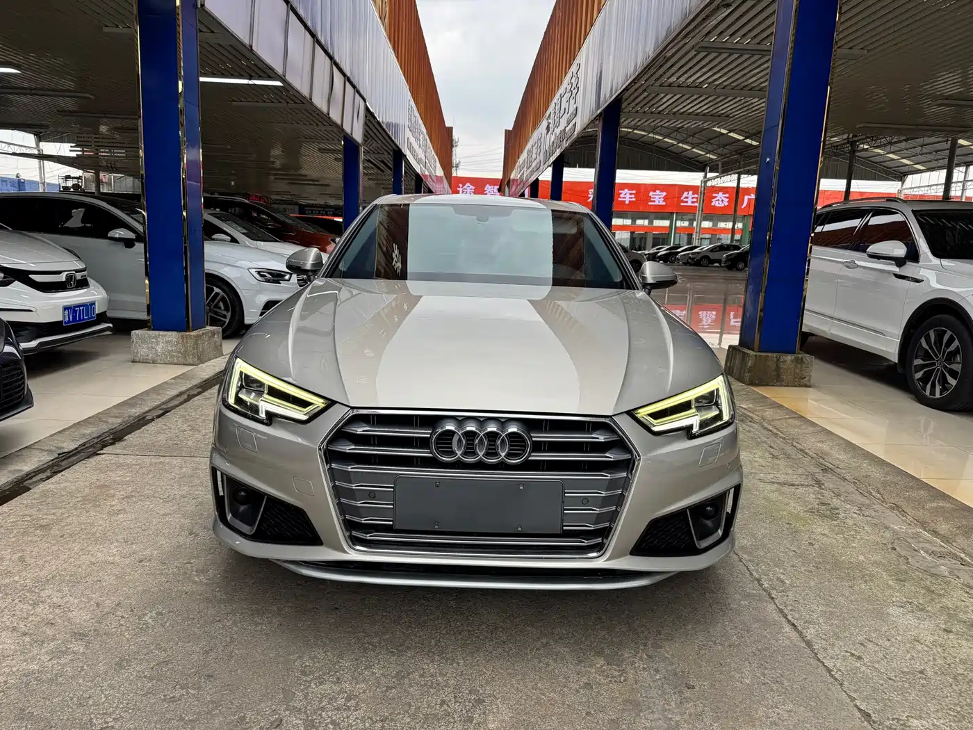 Audi A4L 2019 40 TFSI Fashion (China VI)