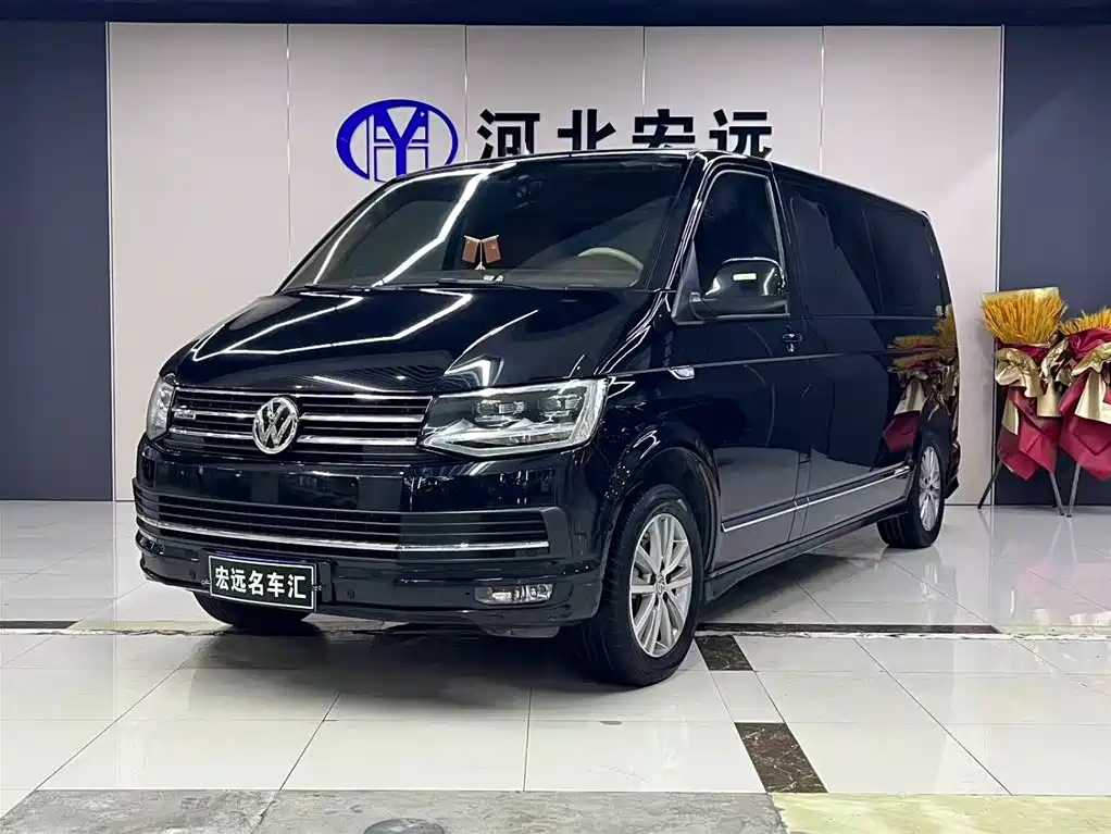  Volkswagen Caravelle 2017 2.0TSI 4WD Luxury 7-Seater