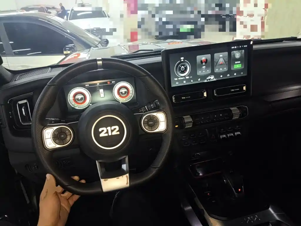 212 T01 2025 2024 2.0T Explorer