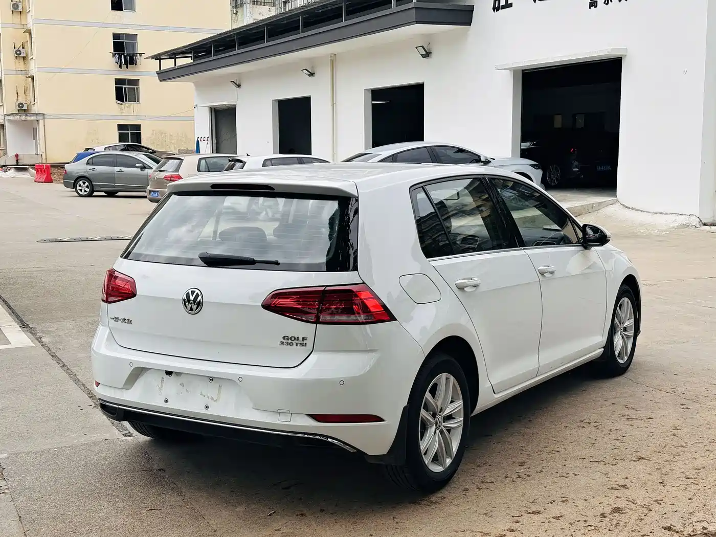 Volkswagen Golf 2018 230TSI Automatic Comfort фото 13