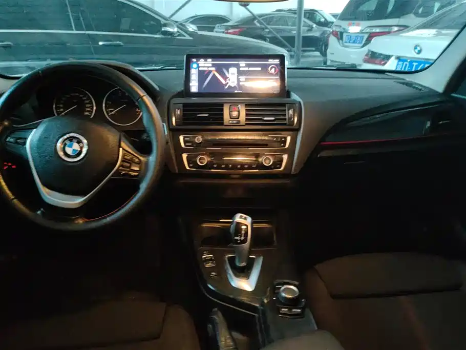 BMW 1 Series (Import) 2013 Facelift 118i Sport Model фото 12