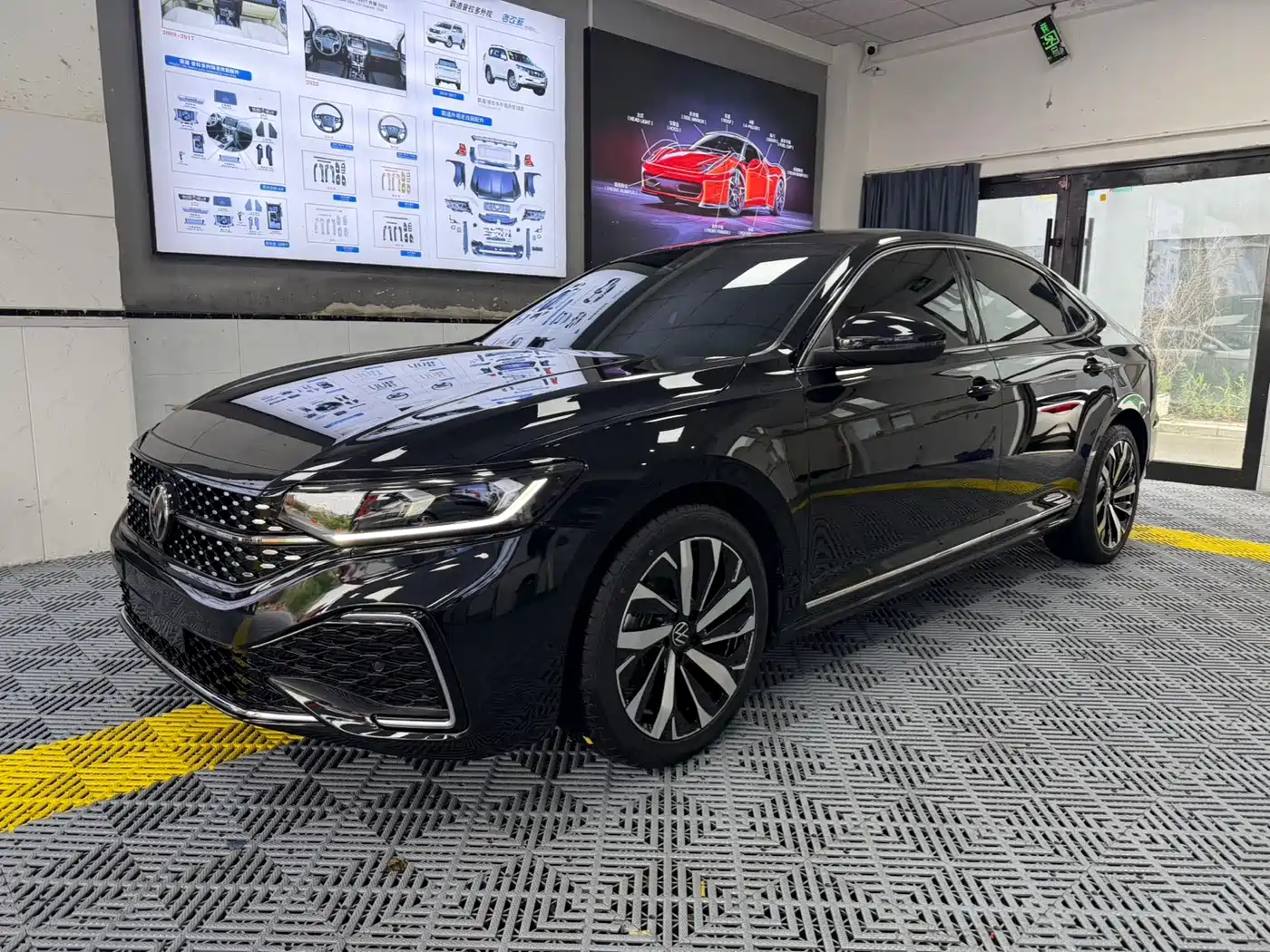 Volkswagen Passat 2023 280TSI Business Edition