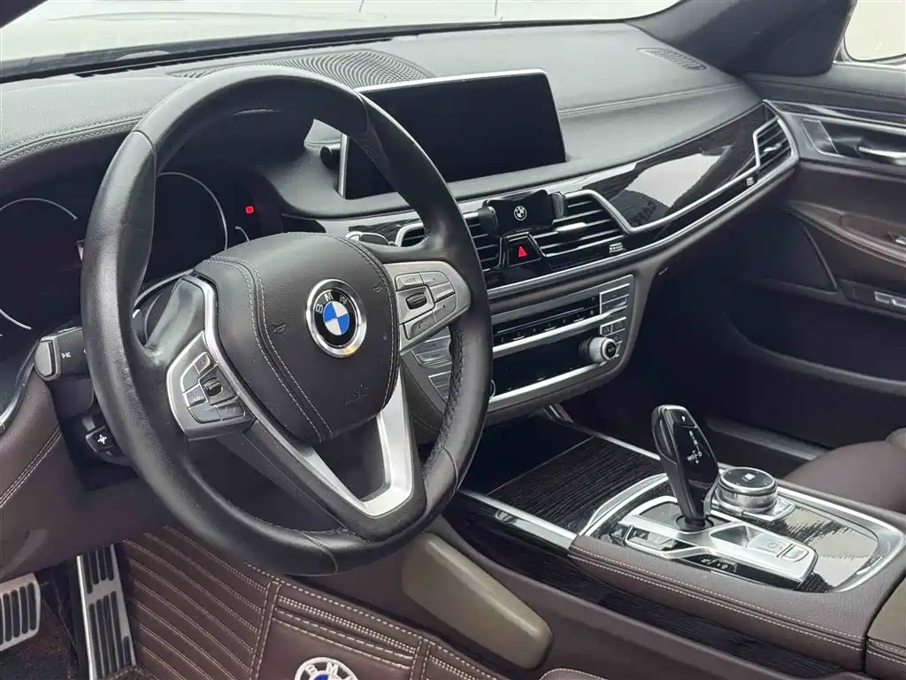 BMW 7 Series 2018 730Li Leading Type M Sport Package фото 3