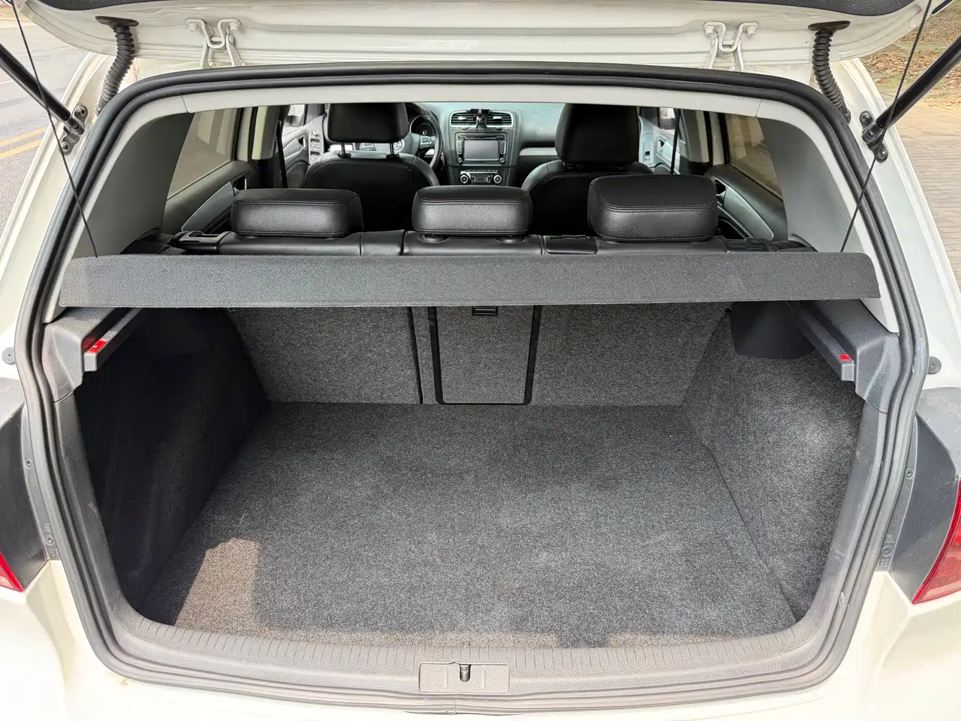 Volkswagen Golf 2012 1.4TSI Automatic Luxury фото 8