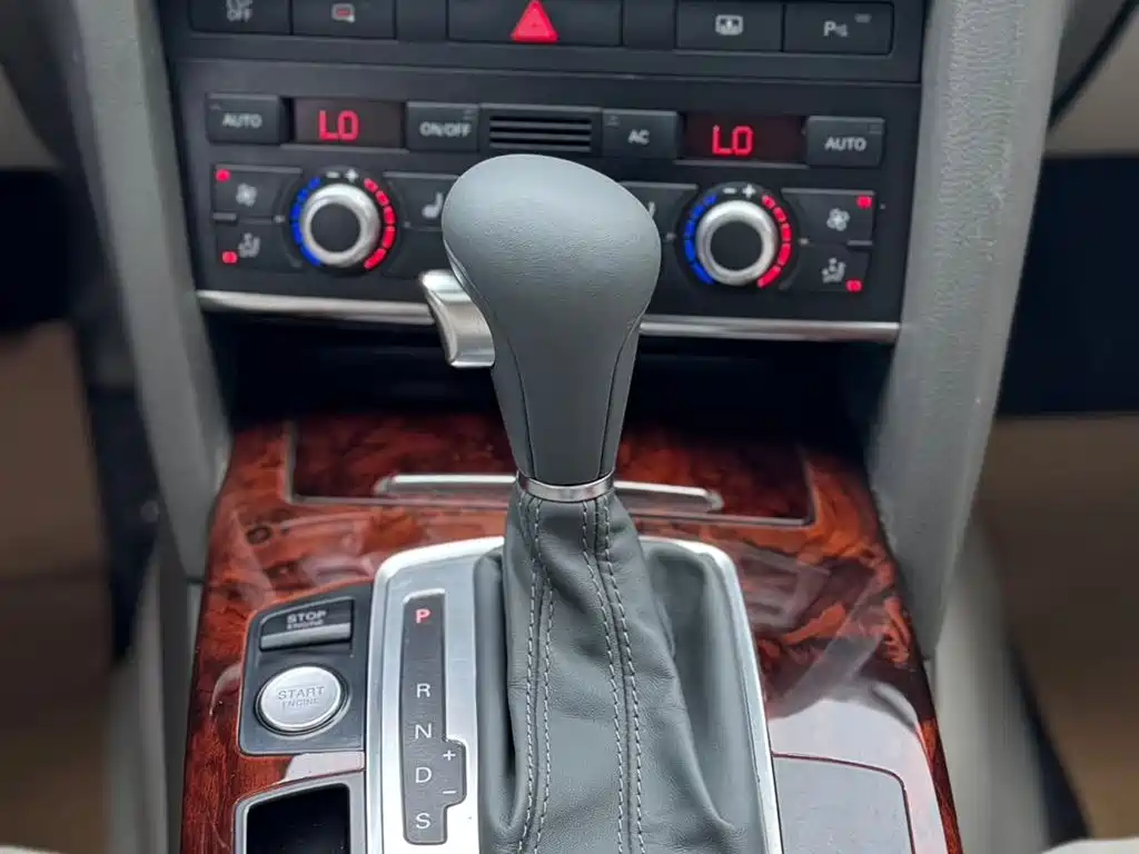Audi A6L 2011 Model 2.4L Luxury фото 8