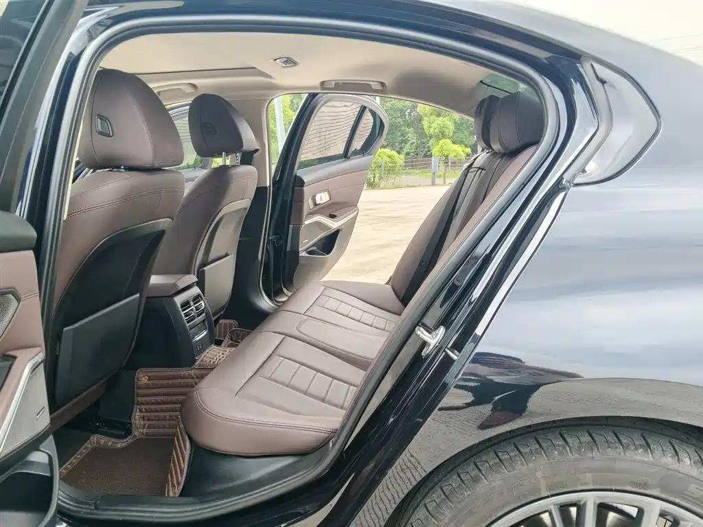 BMW 3 Series 2021 Facelift 325i M Sport Shadow Edition фото 11