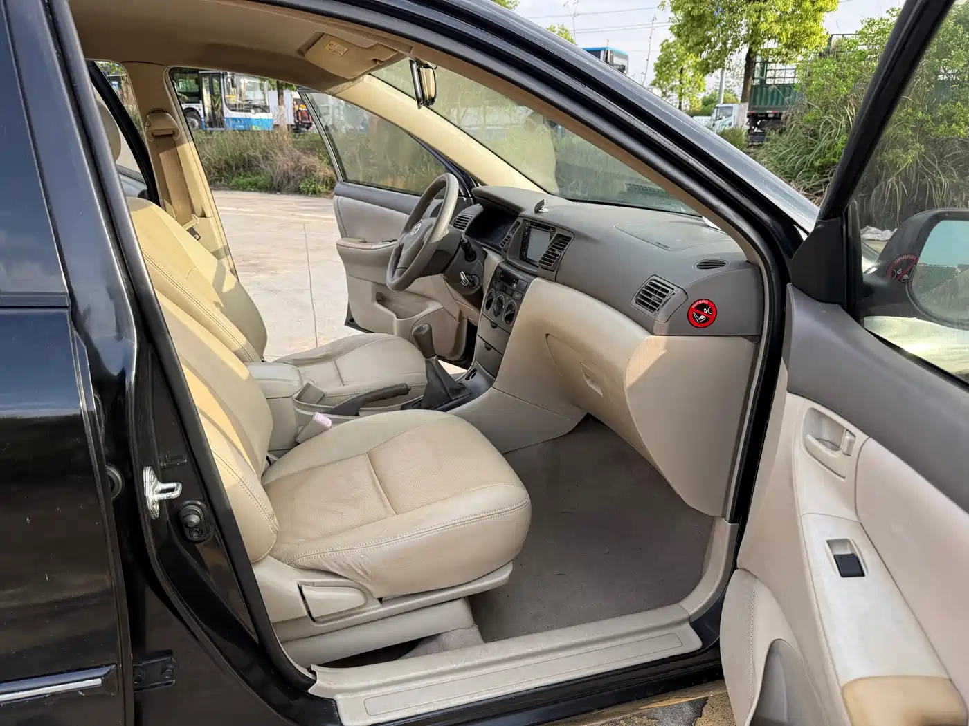 Toyota Corolla 2010 1.6L Manual Special Offer Edition фото 10