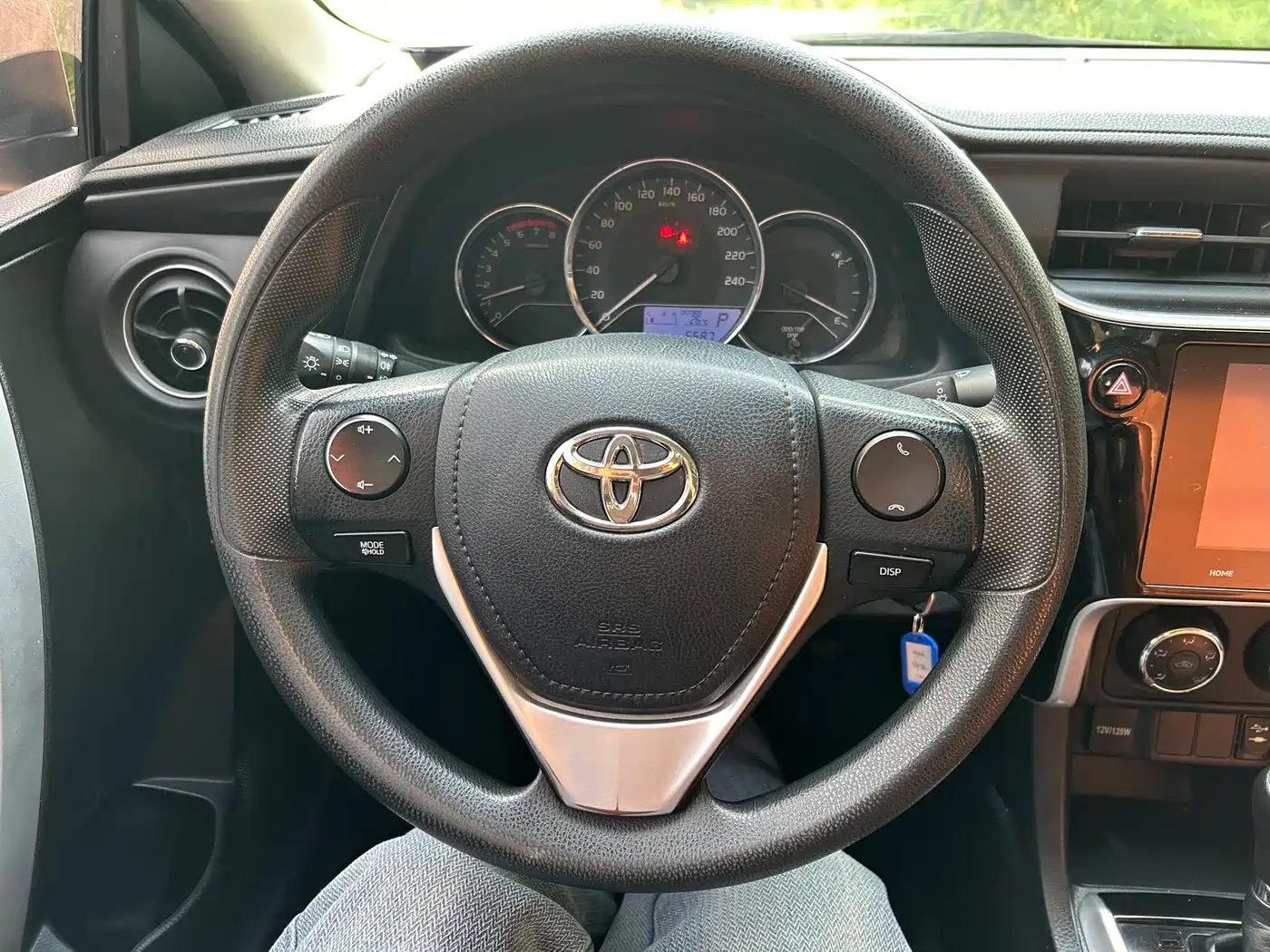 Toyota Levin 2017 Facelift 185T CVT Elite (China V) фото 11