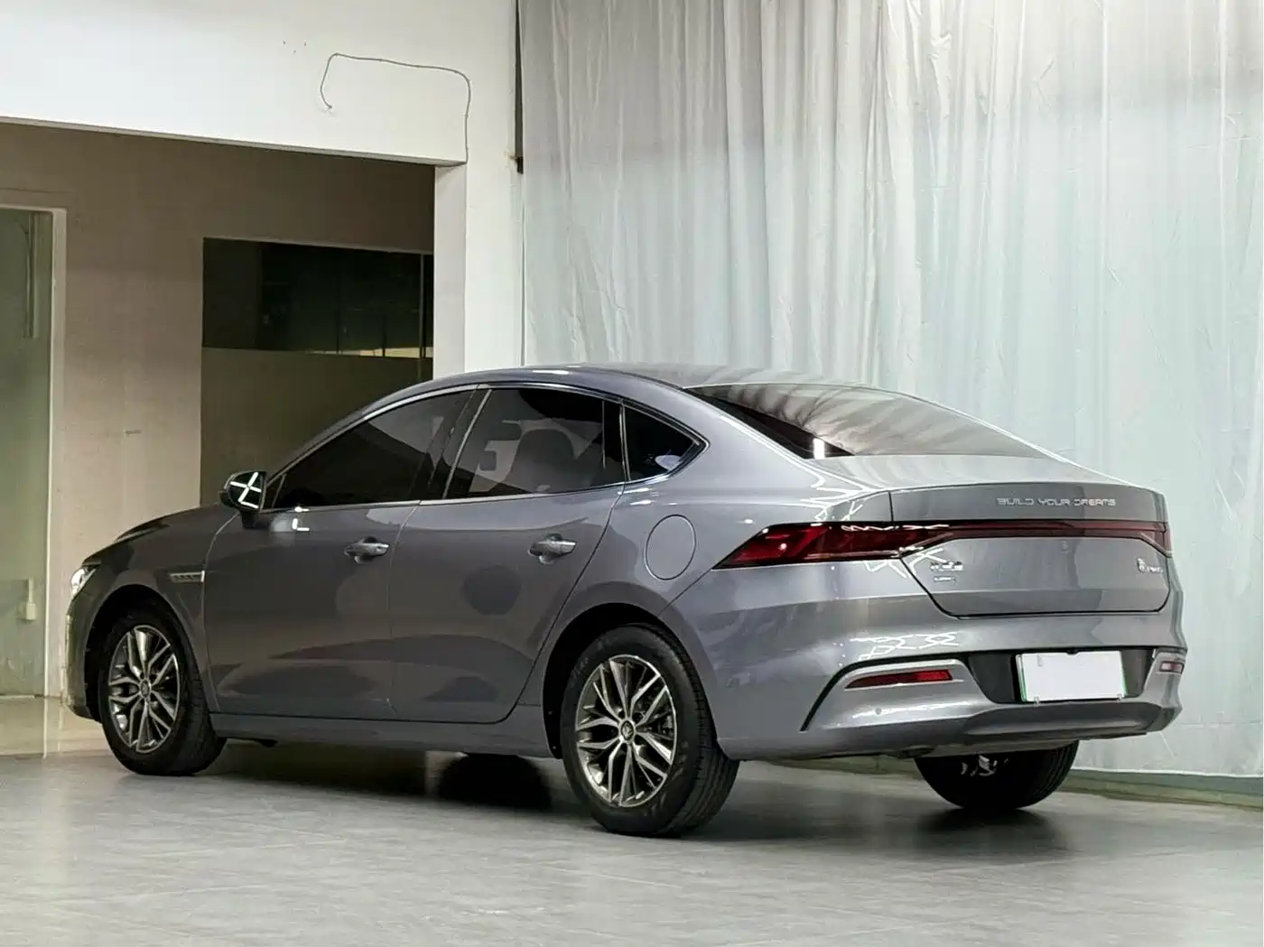 BYD Qin PLUS 2021 DM-i 55KM Flagship фото 2