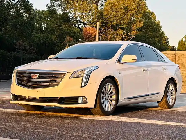 CADILLAC XTS
