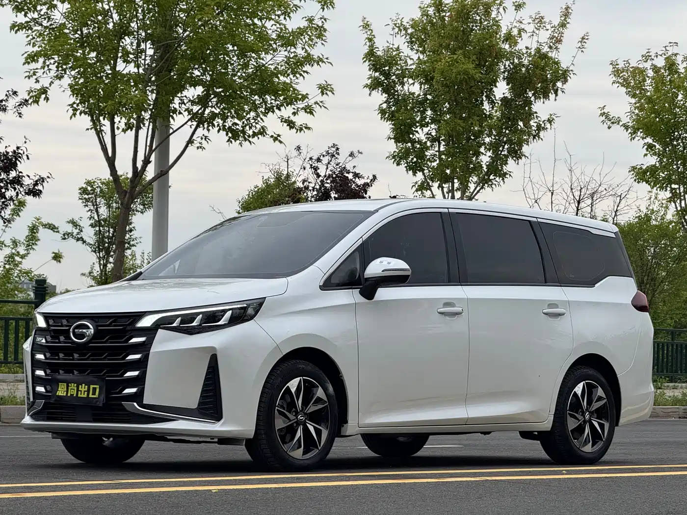 GAC Trumpchi Trumpchi M6 2021 270T DCT Luxury Edition (7-Seater)