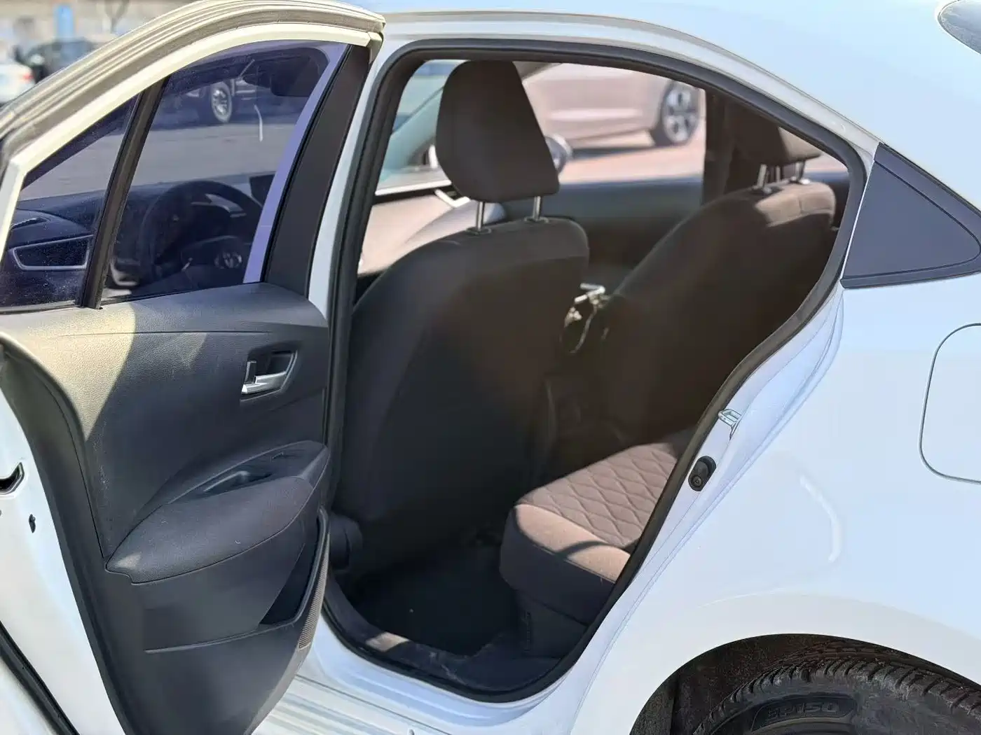 Toyota Corolla 2023 1.8L Smart Hybrid Dual Engine Pioneer Edition фото 6