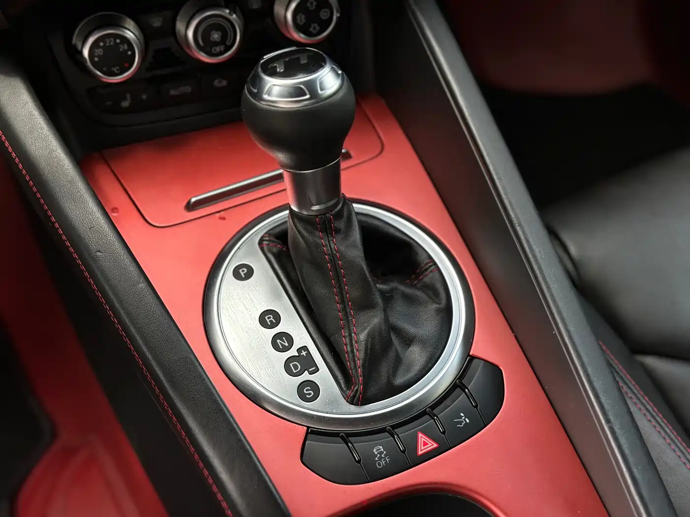Audi TT 2013 TT Coupe 45 TFSI Colorful Fantasy Edition фото 11