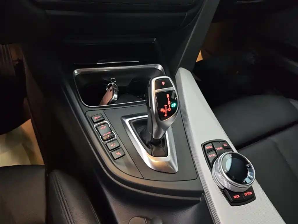 BMW 3 Series 2015 328i M Sport фото 14