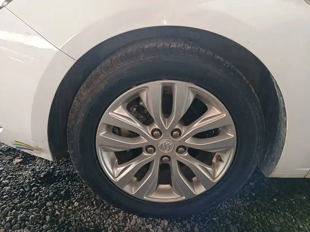 Фото 23 - Buick Excelle