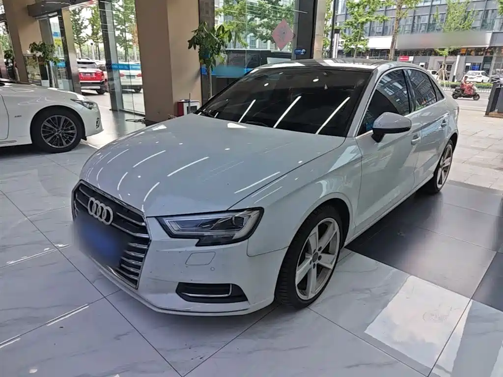 Audi A3 2018 30th Anniversary Limousine 35 TFSI Style