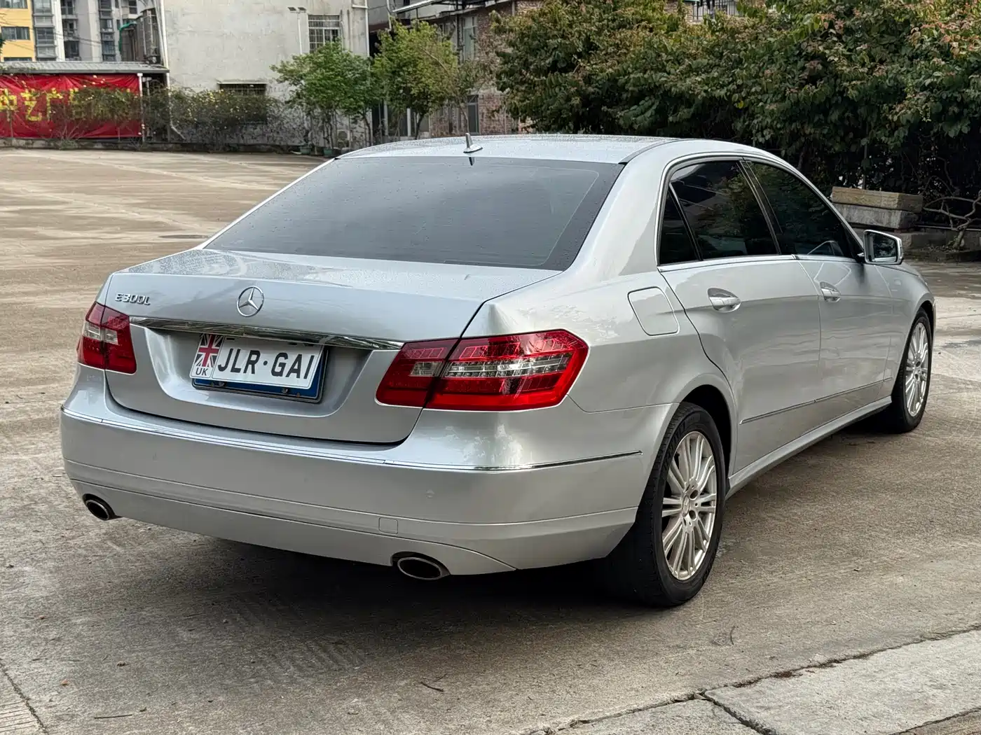 Mercedes-Benz E-Class 2012 E 300 L Elegance Model фото 8