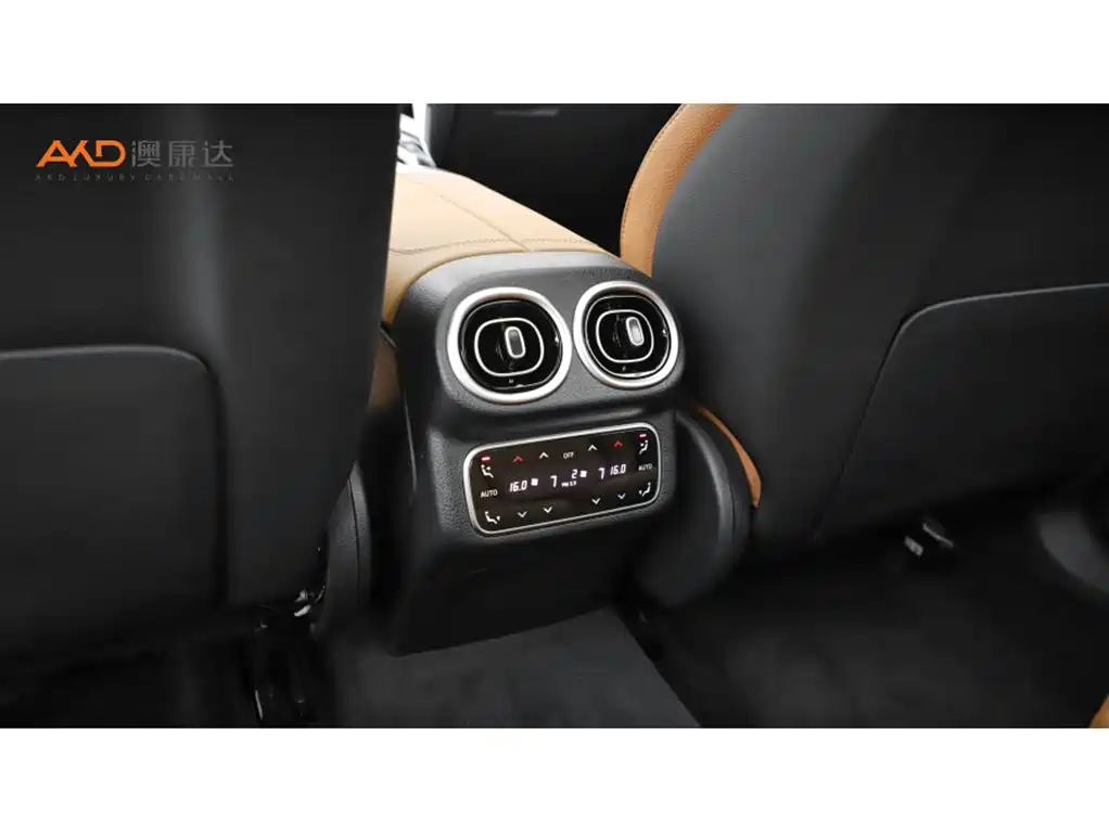 Mercedes-Benz GLC 2023 Facelift GLC 260 L 4MATIC Luxury 5-Seater фото 9