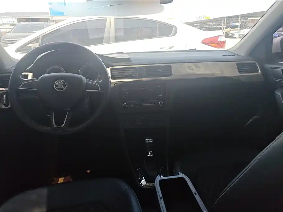 Škoda Rapid 2019 1.5L Automatic Comfort China V фото 12