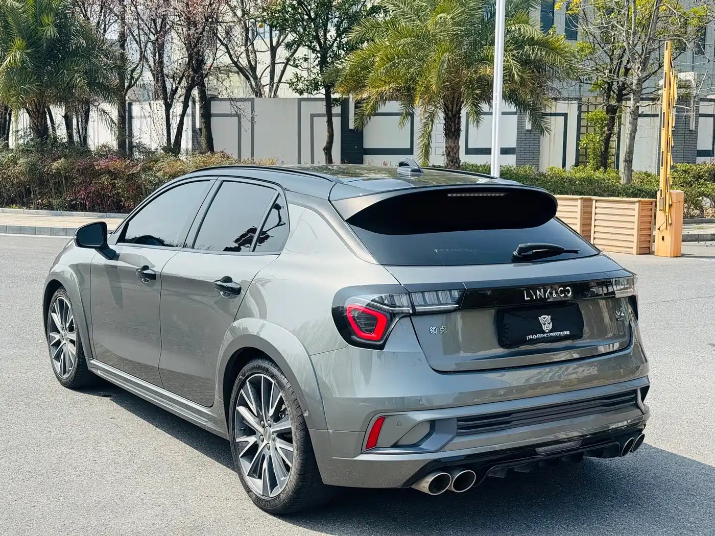 Lynk & Co 02 Hatchback 2022 2.0TD Pro фото 9