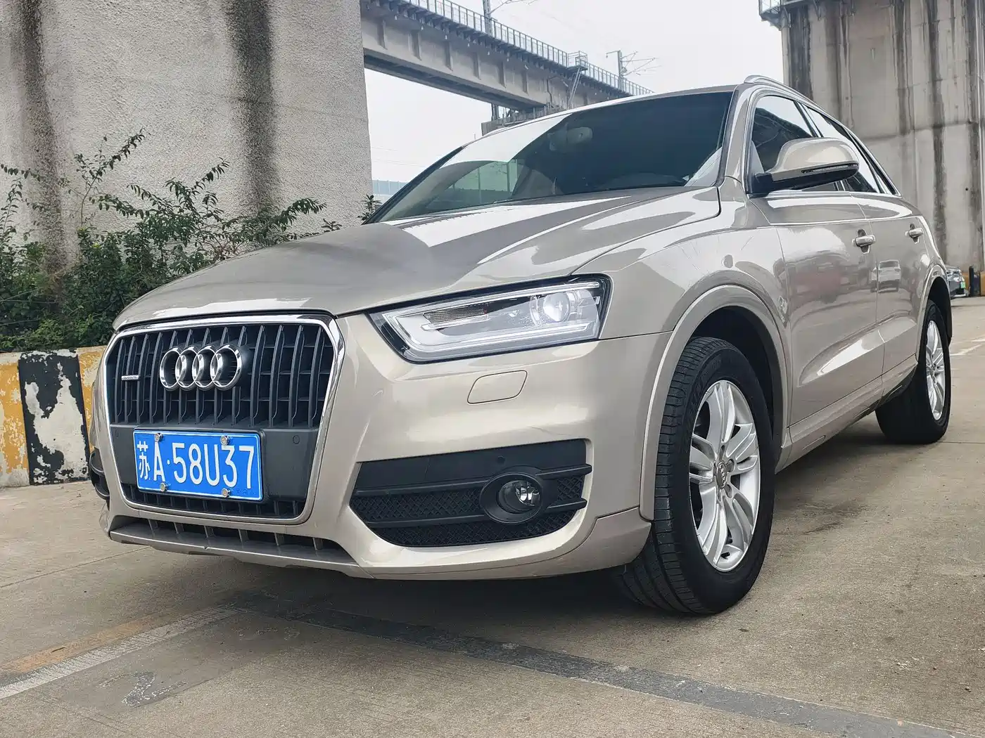 Audi Q3 2015 35 TFSI quattro Technology фото 16