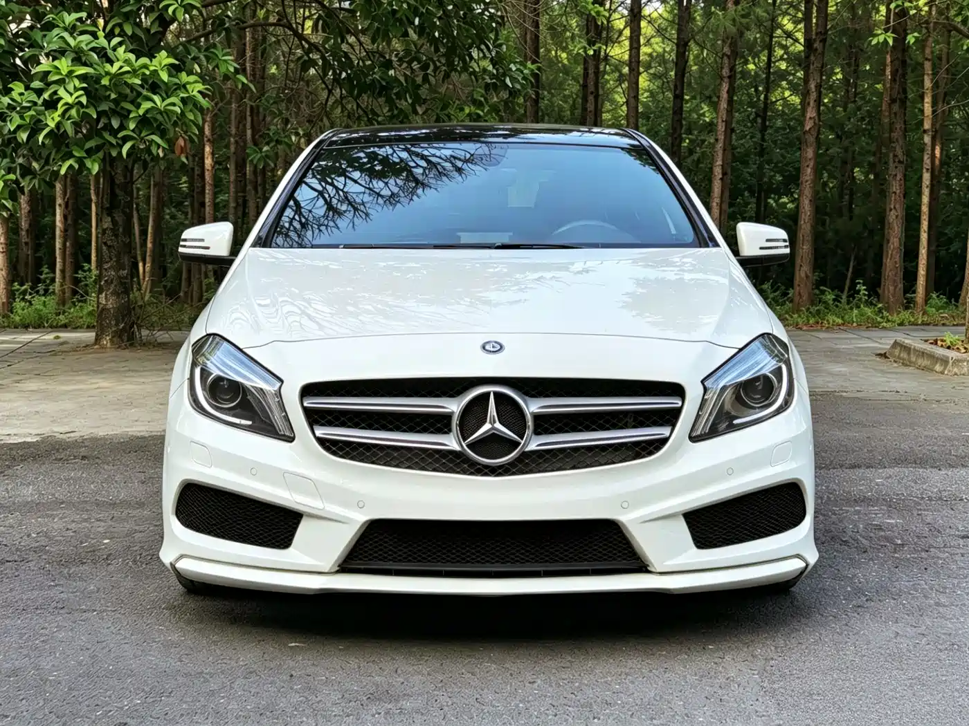 Mercedes-Benz A-Class (Import) 2015 A 200 Sport фото 2