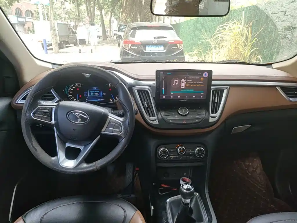 Soueast DX7 2016 2016 1.5T Manual Triumph Edition