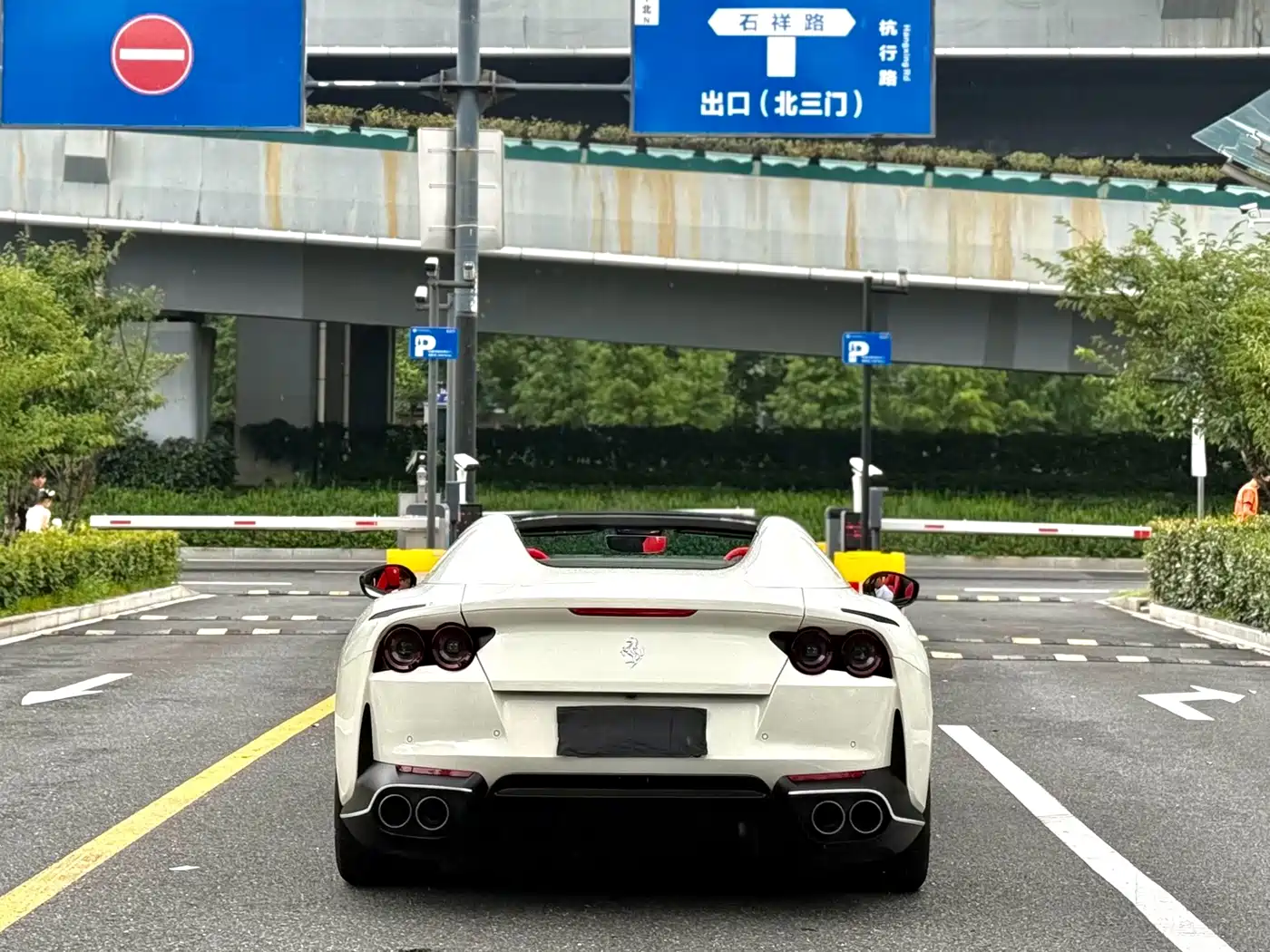 Ferrari 812 2023 2020 6.5L GTS