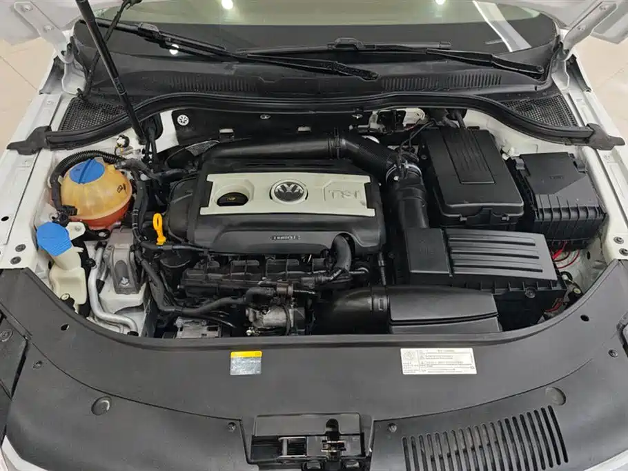 Volkswagen FAW-Volkswagen CC 2018 1.8TSI Luxury фото 10