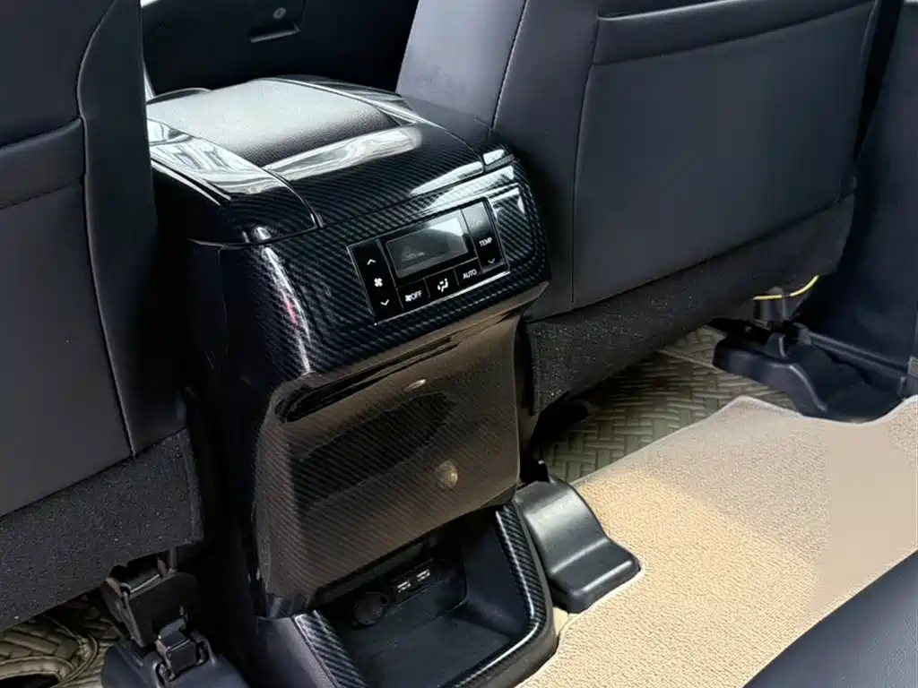 Toyota Highlander 2021 2.0T AWD Luxury 7-Seater фото 6