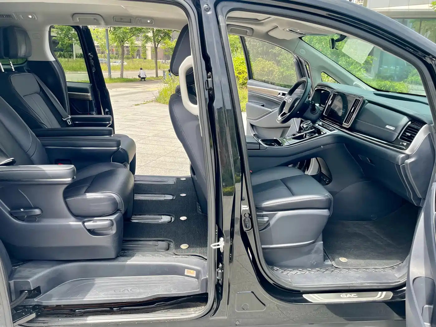 GAC Trumpchi Trumpchi M8 2023 Leading Series 390T Premium Edition фото 12